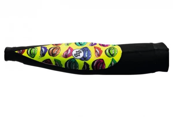 MB Wear Lips Cuffs